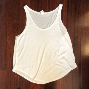 Cute white tank top from Billabong